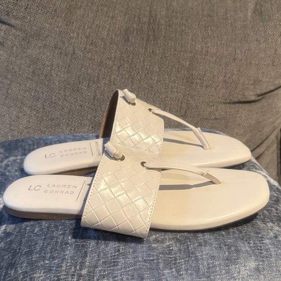 LC Lauren Conrad Beige Quilted Women's Sandals - Picture 7 of 10